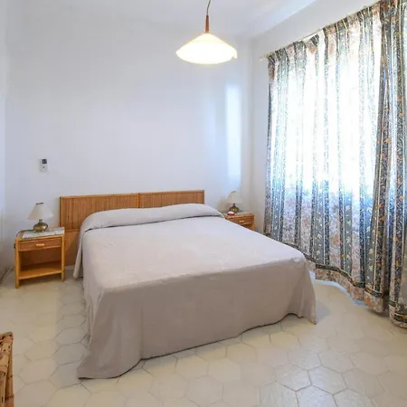 Moderna Feriehus Stalettì
