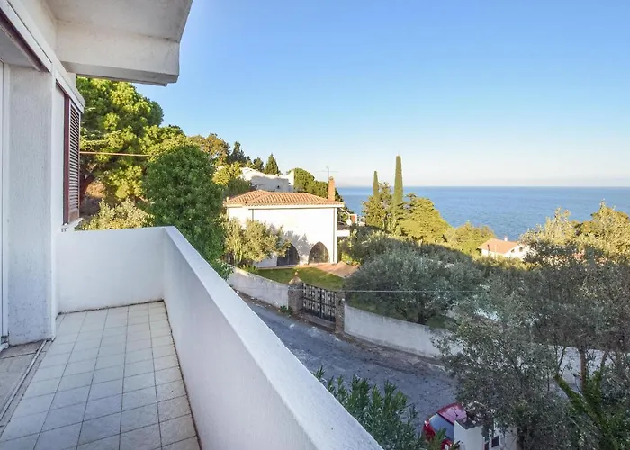 Holiday home Moderna Staletti