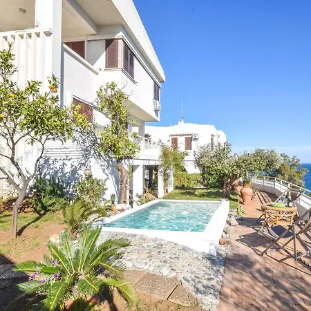 Holiday home Moderna
