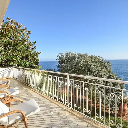 Holiday home Moderna Staletti