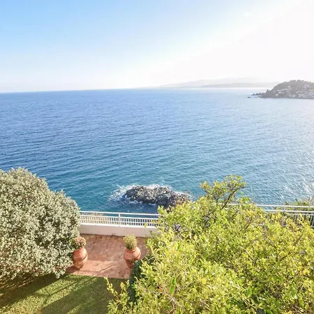 Holiday home Moderna *
