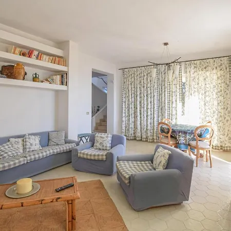 Casa de Férias Moderna Stalettì