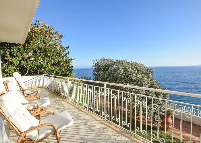 Casa de Férias Moderna Stalettì